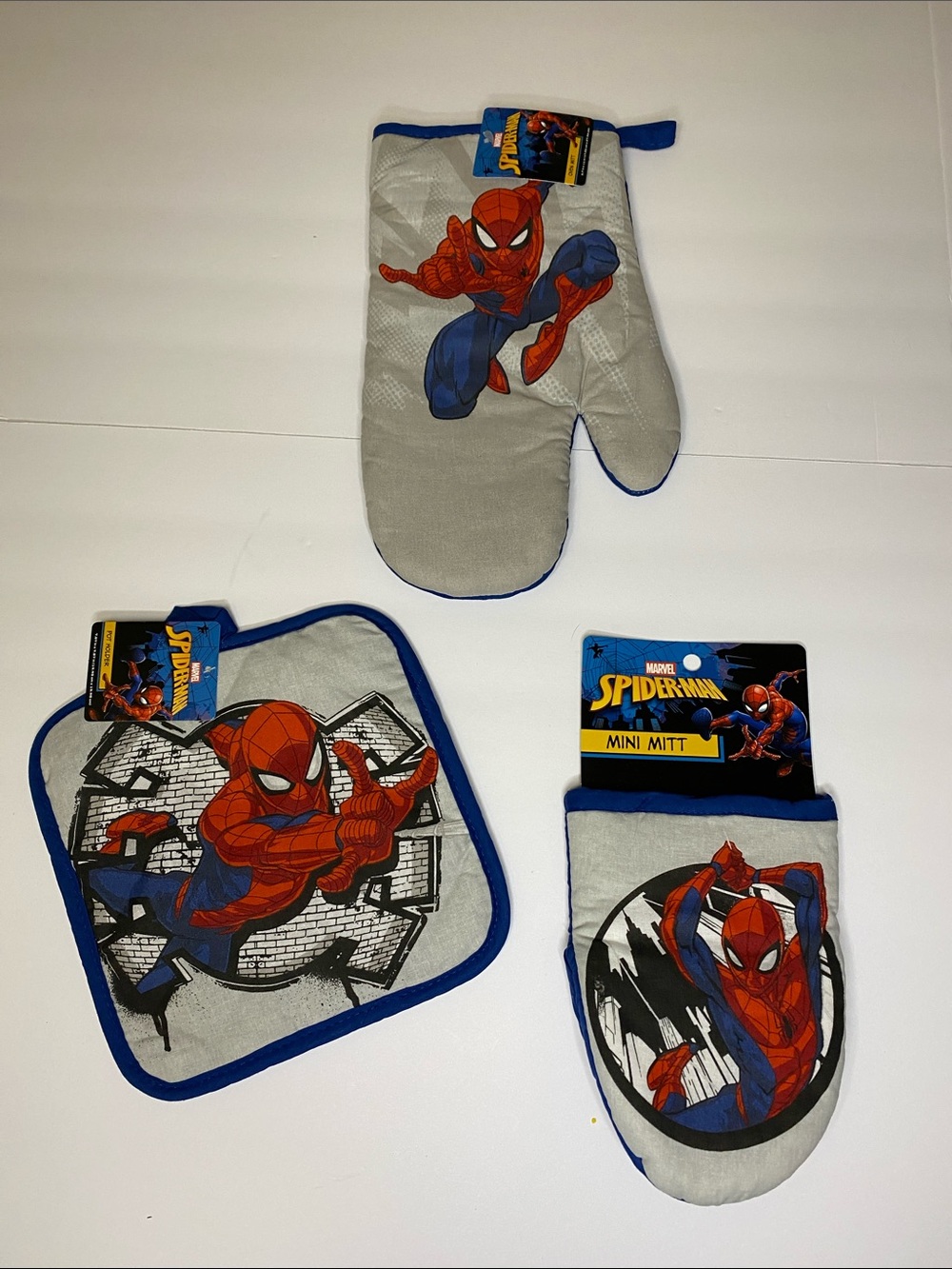 Spider-Man Oven Cooking Mitt Potholder Set